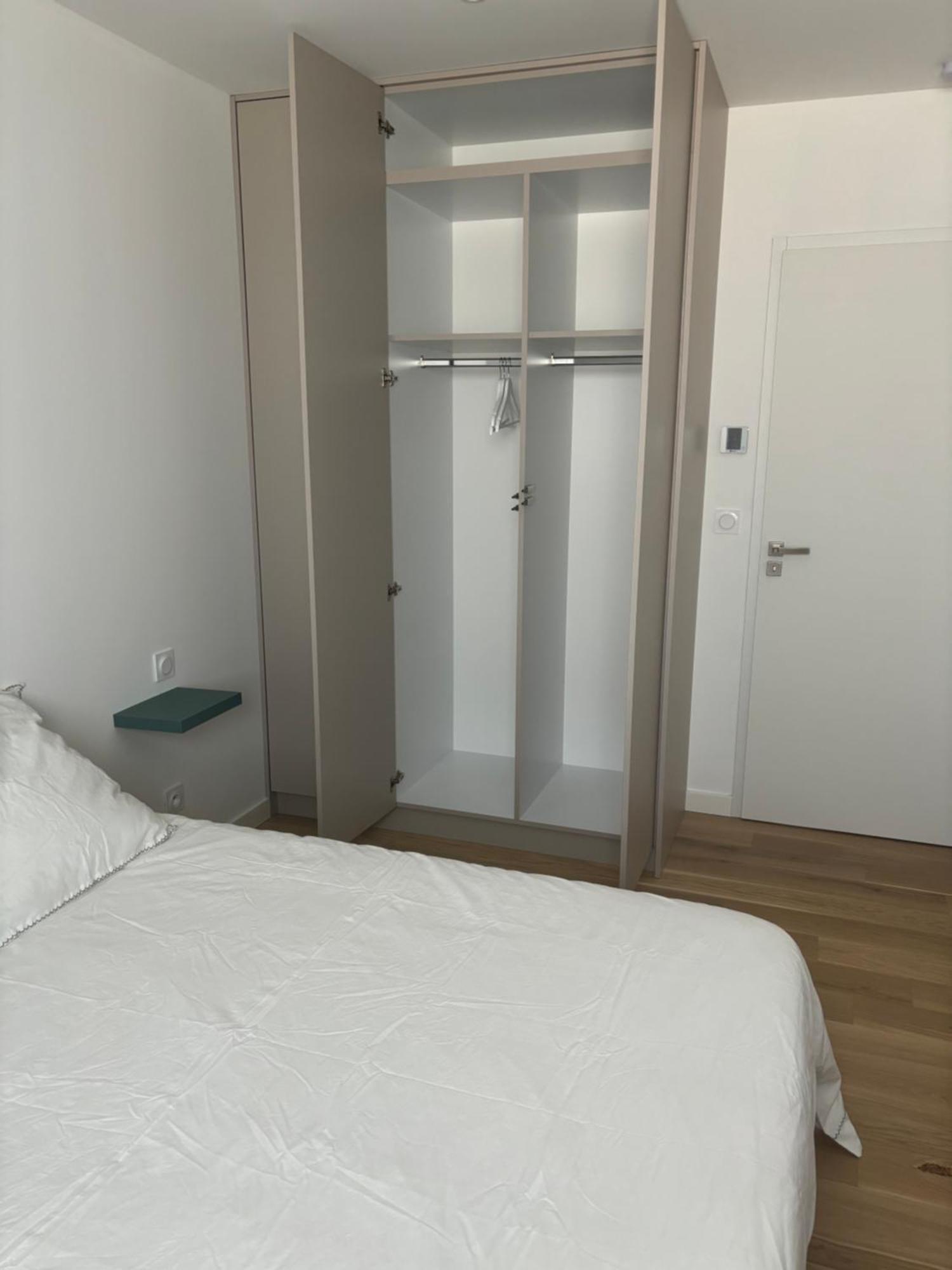 Chambre Privee Climatisee Avec Salle De Bains Partagee-Le Sapin Genay (Rhone) Exterior photo