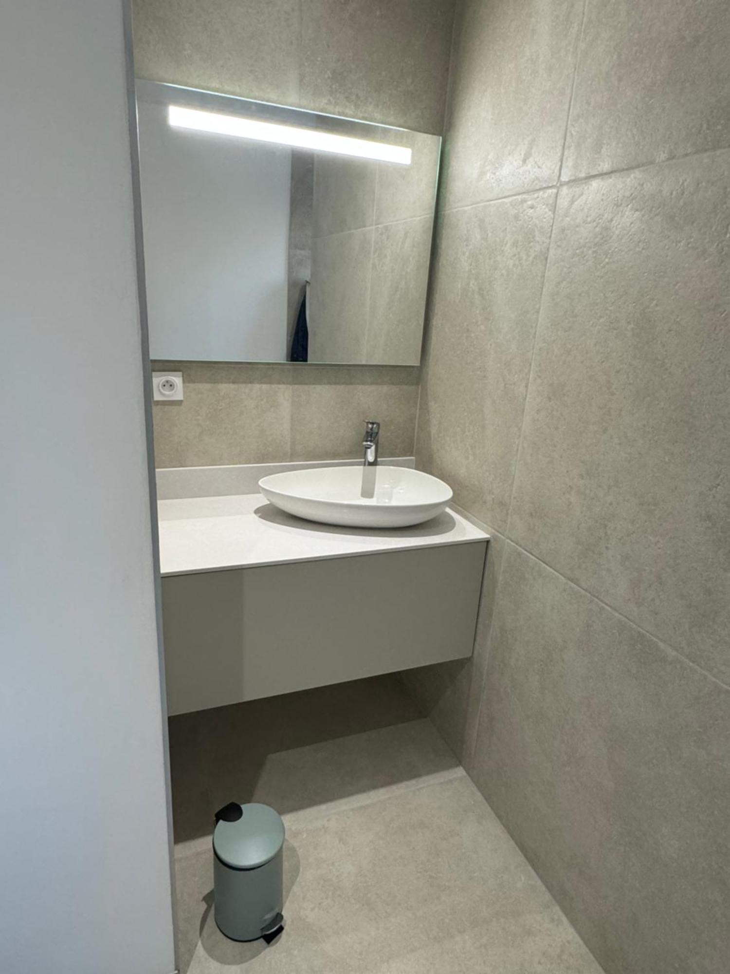 Chambre Privee Climatisee Avec Salle De Bains Partagee-Le Sapin Genay (Rhone) Exterior photo